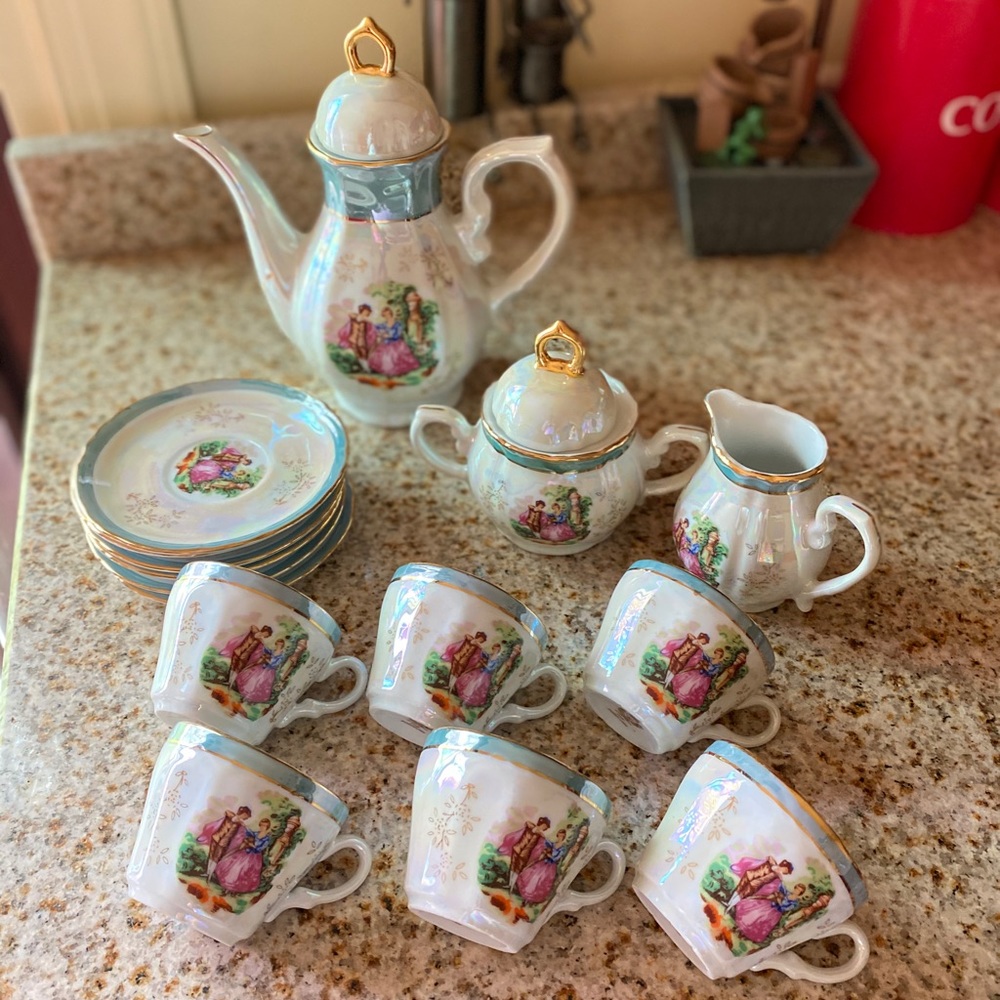 Gorgeous 27 Fine porcelain Tea Set
